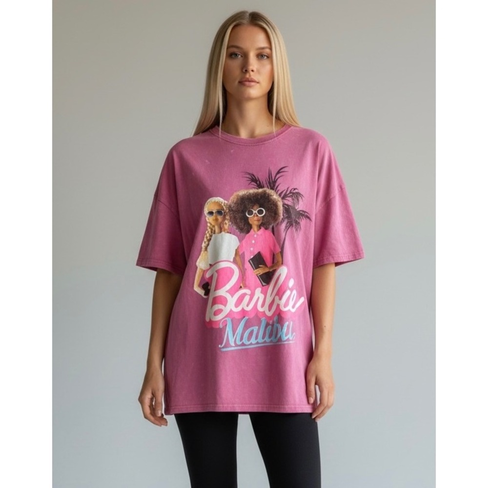 Barbie Malibu Graphic Oversized T-Shirt Pink Medium Barbiecore Mattel Tee